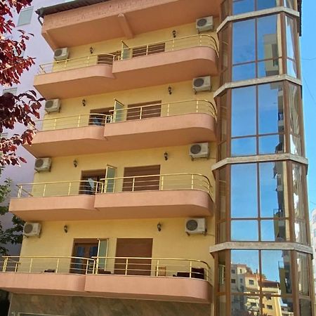 Hotel Edland Vlorë Extérieur photo