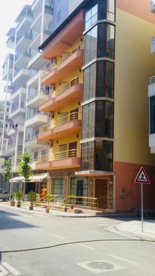 Hotel Edland Vlorë Extérieur photo