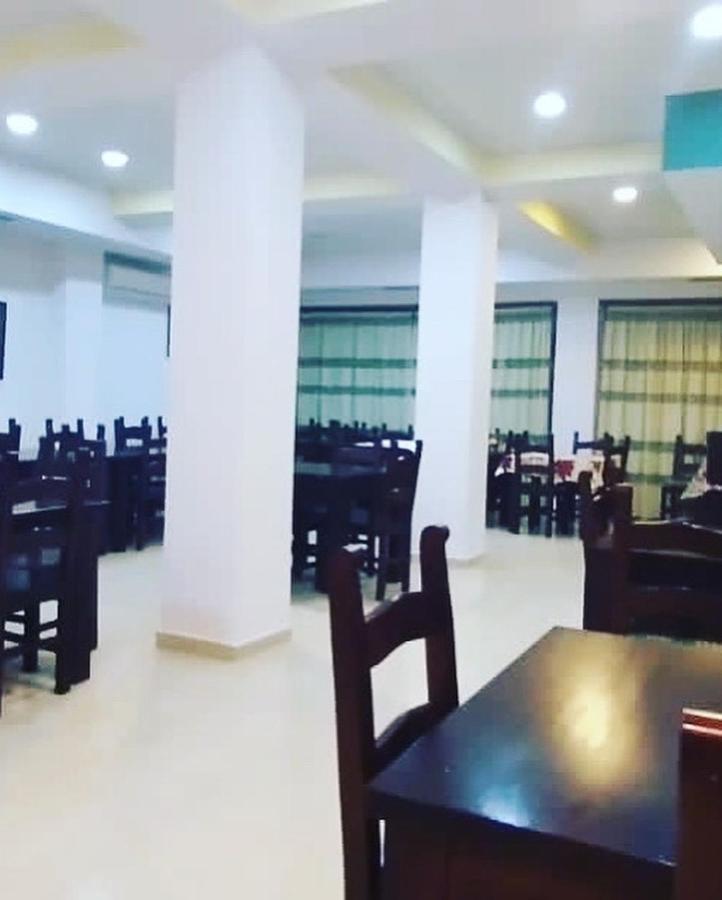 Hotel Edland Vlorë Extérieur photo