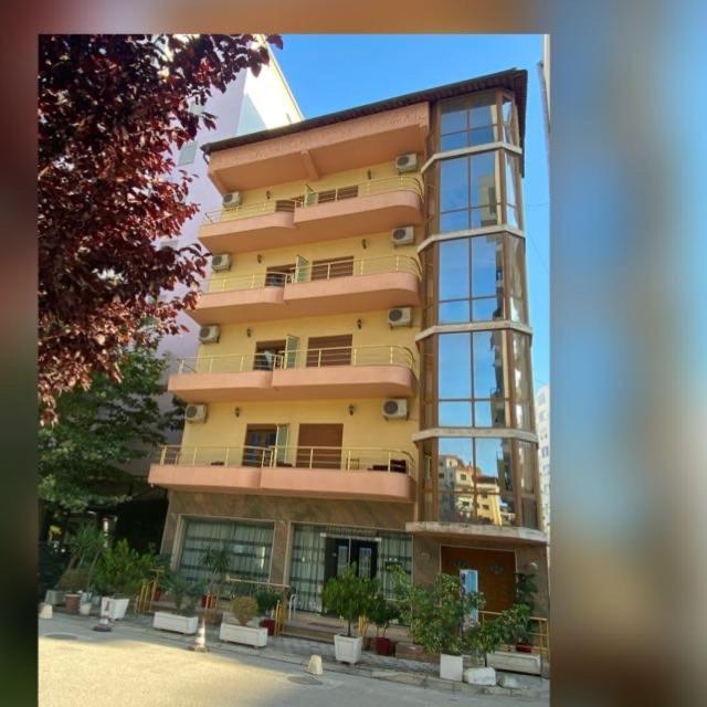 Hotel Edland Vlorë Extérieur photo