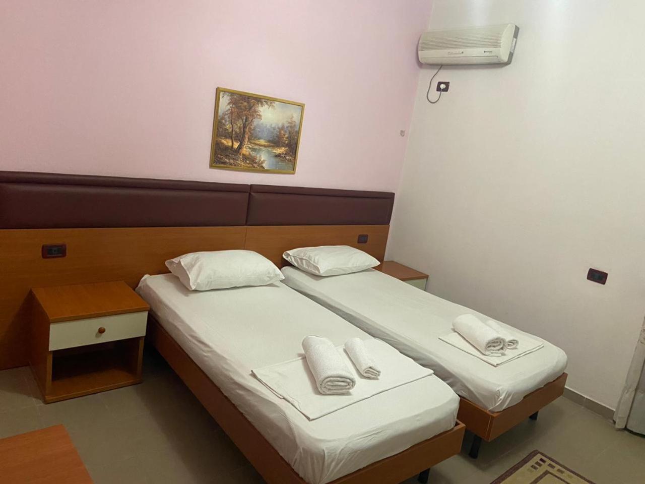 Hotel Edland Vlorë Extérieur photo