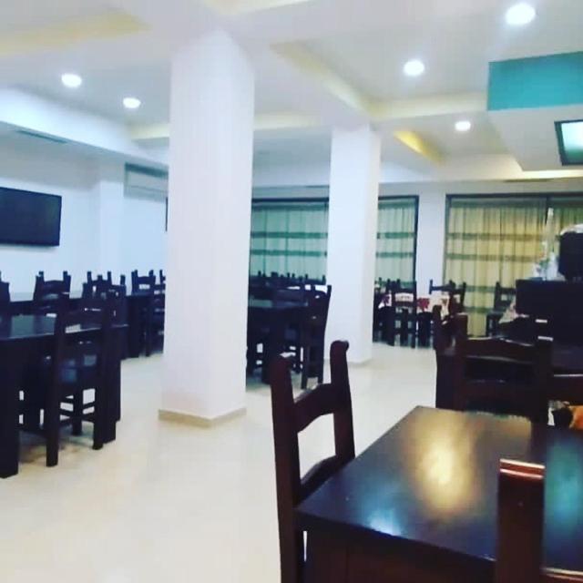 Hotel Edland Vlorë Extérieur photo
