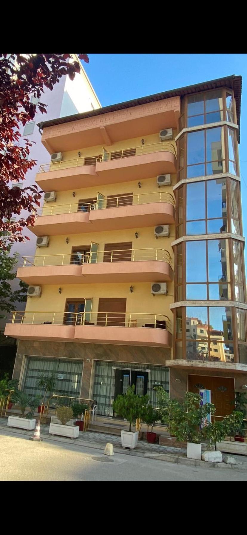 Hotel Edland Vlorë Extérieur photo