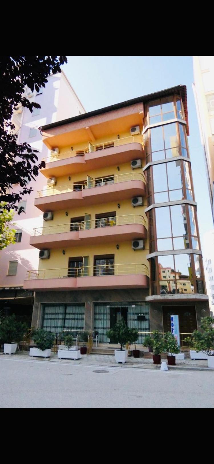 Hotel Edland Vlorë Extérieur photo