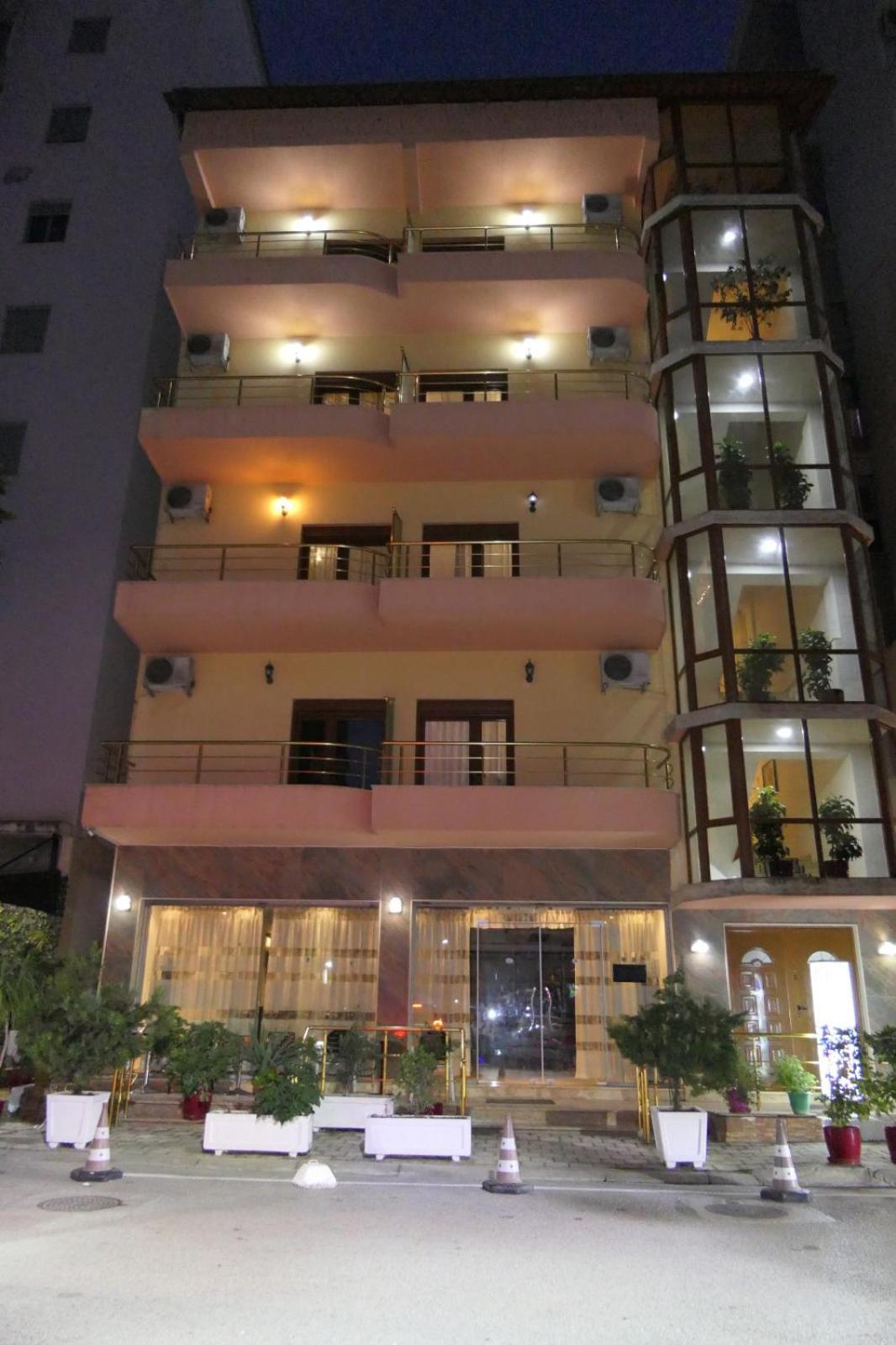 Hotel Edland Vlorë Extérieur photo